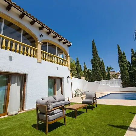 Colina Del Sol Villa *